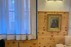 Rivestimento e copertura termosifone in cirmolo